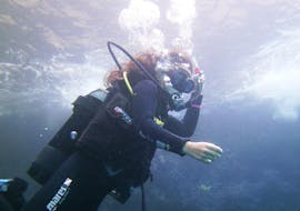 PADI Discover Scuba Diving in Kamari with Navy&#39;s Waterworld Dive Center Kamari