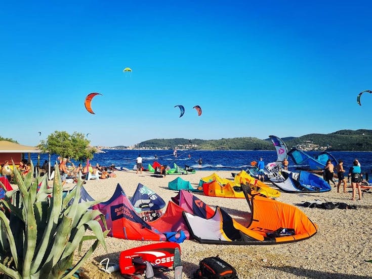 La playa donde puedes tomar clases privadas de kitesurf para todos los niveles con Water Donkey Wind & Kitesurfing Viganj.