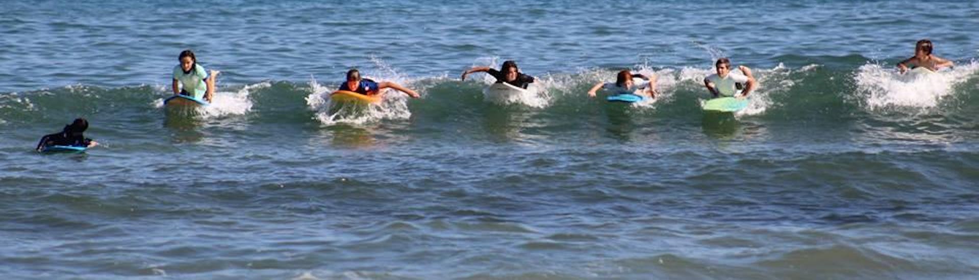 Cours de surf (dès 6 ans) pour Tous niveaux.