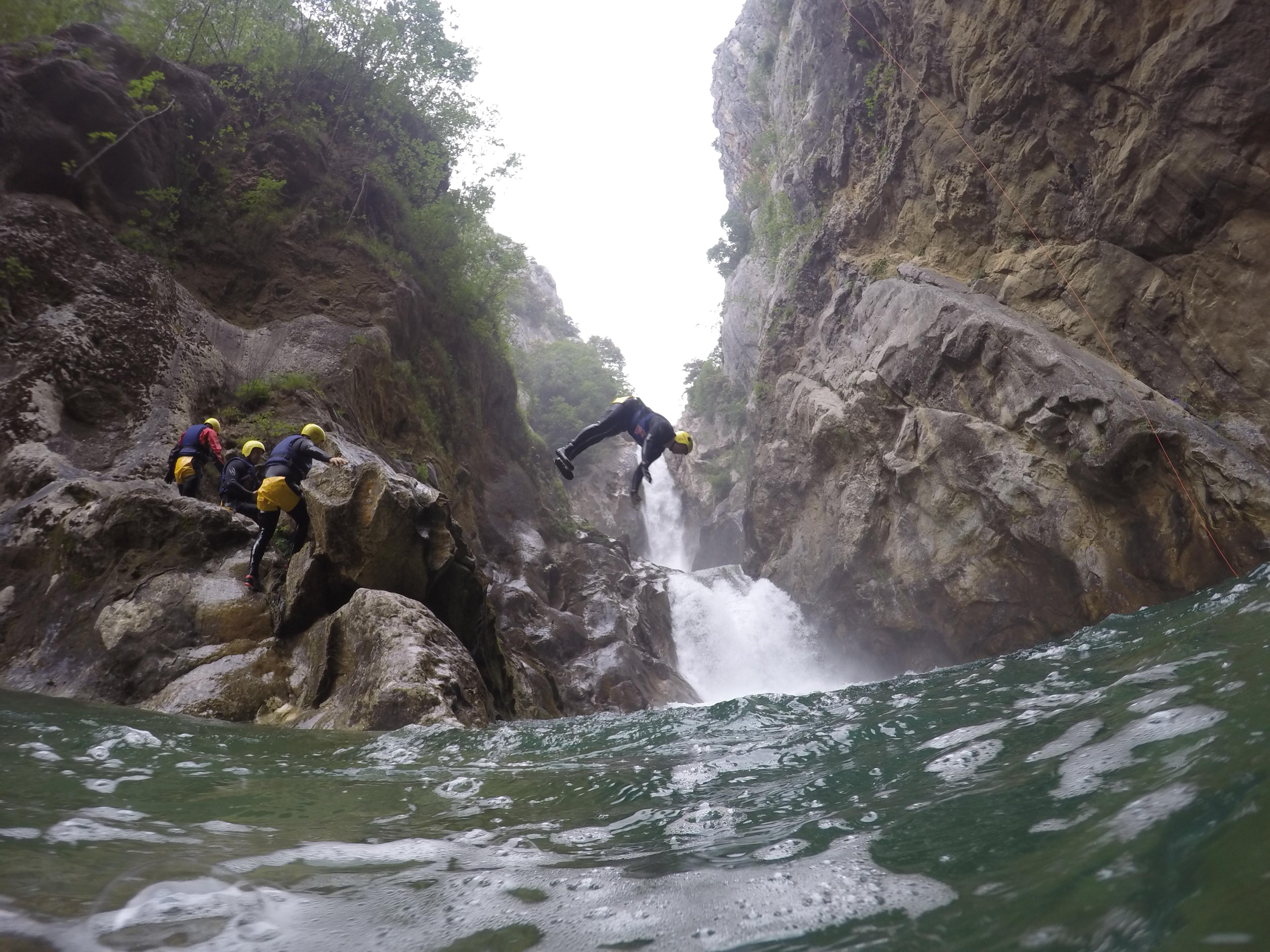 advanced-canyoning-tour-on-the-cetina-river-active-365