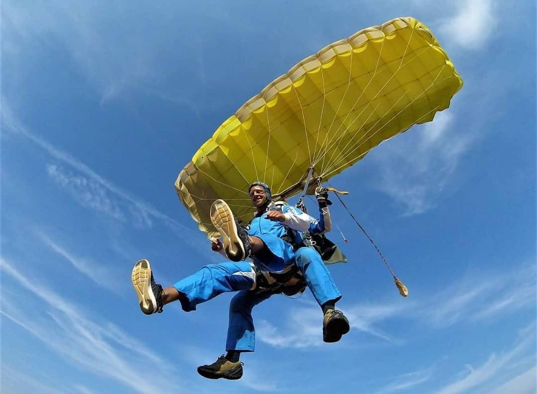 Two people are skydiving during their Tandem Skydive in Zagreb from 3000m with Skydiving Tandem Group Croatia.