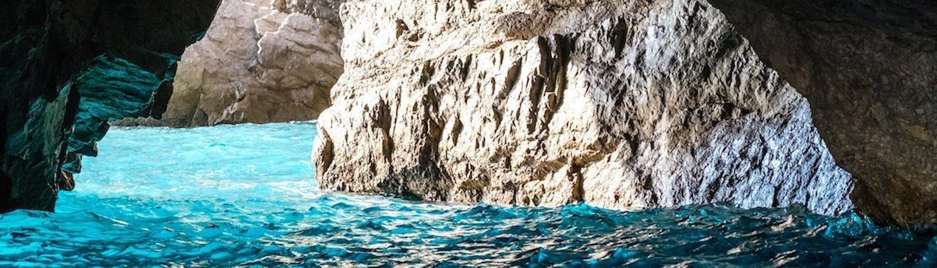 Gita in barca alle isole de Li Galli e Capri da Amalfi.