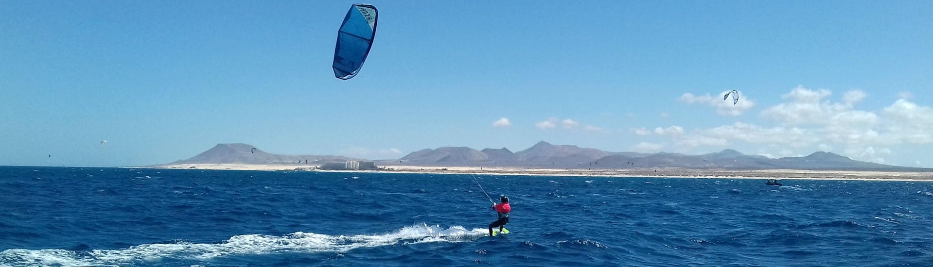private-kitesurfing-for-teens-and-adults-all-levels-cbcm-fuerteventura-hero