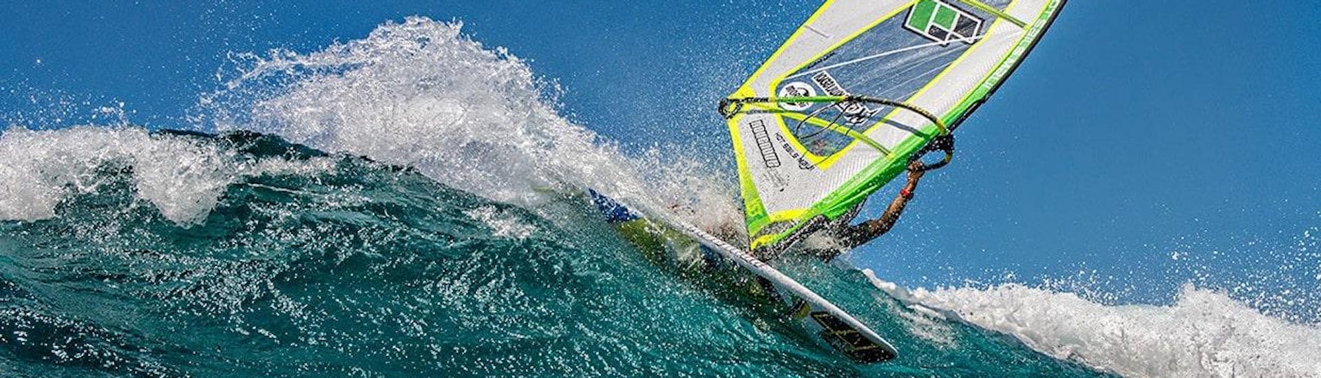 Advanced Windsurfing Lessons (from 12 y.) with CBCM France - Hero image