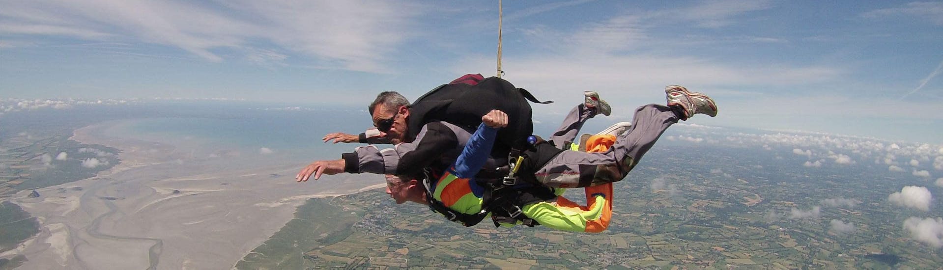 Tandem Skydive above Mont Saint-Michel from 3000m with Abeille Parachutisme Normandie - Hero image