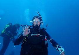 Trial Scuba Diving - Discover Scuba - Museo Atlántico with Non Stop Divers Lanzarote  