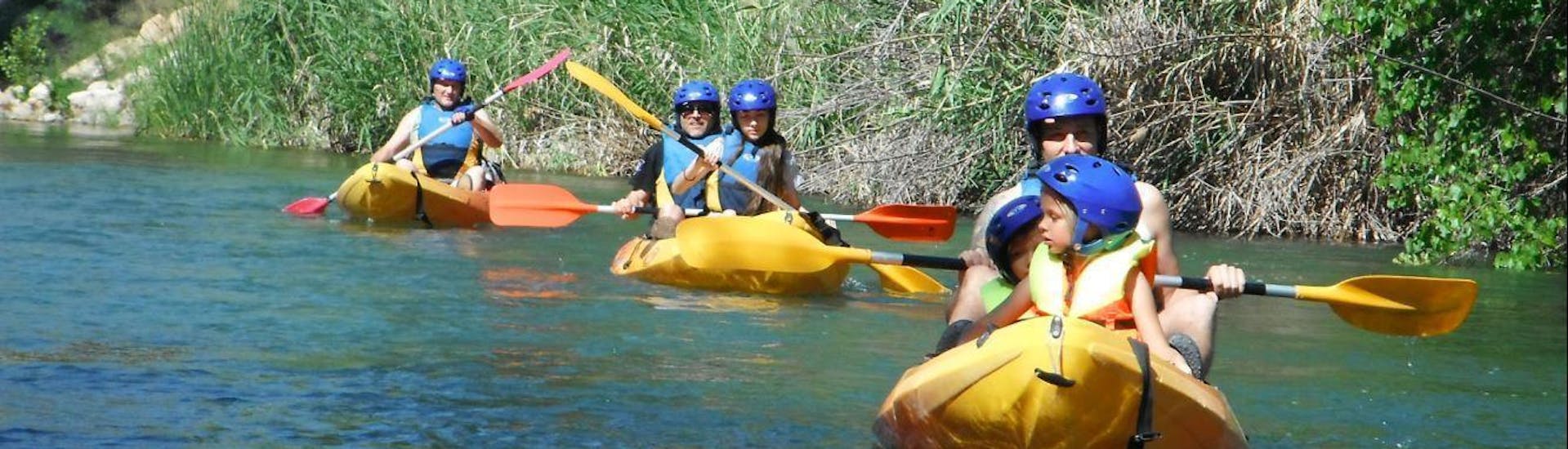 Canoë-kayak en eau calme pour les groupes sur la rivière Cabriel avec Cabriel Roc
