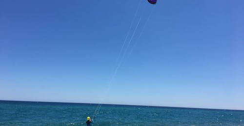Curso Privado de Kitesurf en Bari Sardo a partir de 12 años con Sports Paradise Dervio & Bari Sardo Curso Privado de Kitesurf en Bari Sardo a partir de 12 años con Sports Paradise Dervio & Bari Sardo.