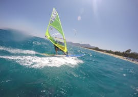 Windsurfkurs in Bari Sardo (ab 7 J.).