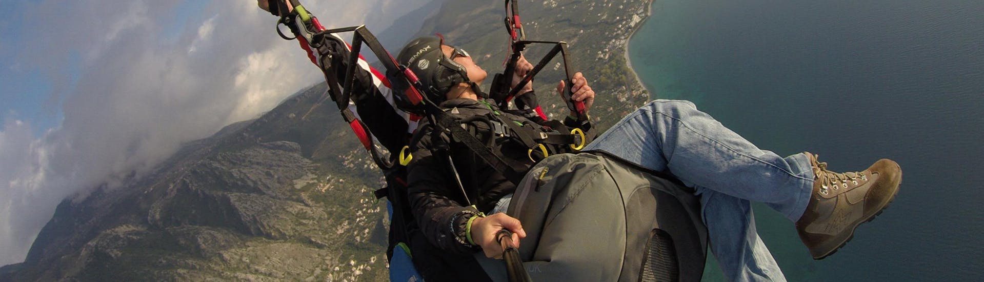 tandem-paragliding-athens-o2paragliding-hero