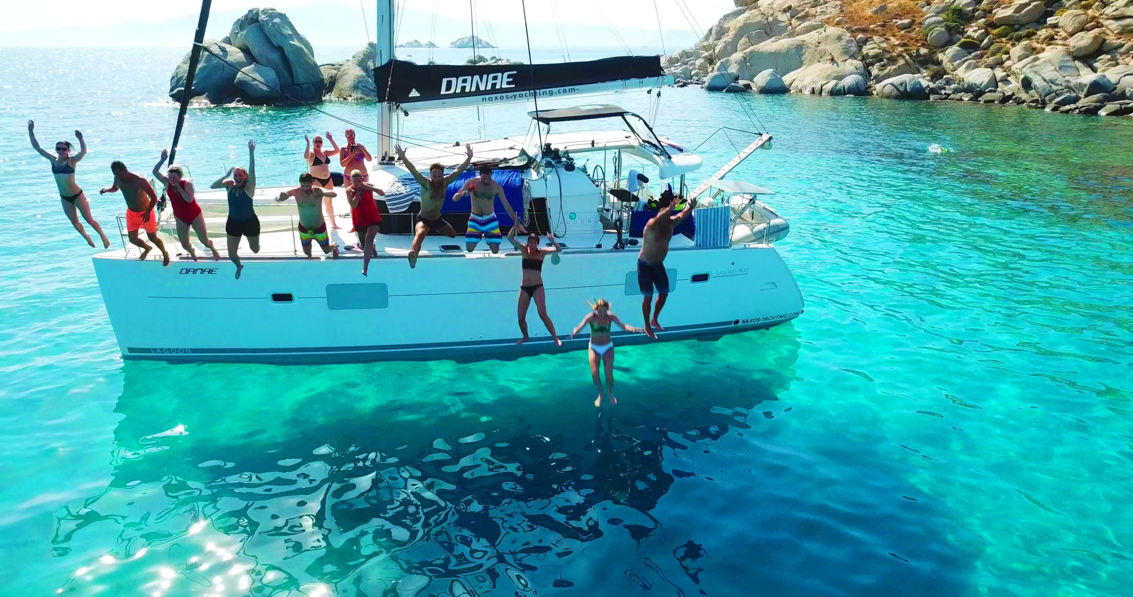 Catamarantocht van Naxos (Town)  & zwemmen met Naxos Yachting.