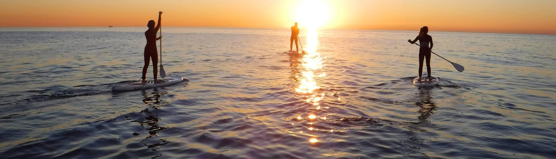 Stand Up Paddle verhuur in Barcelona vanaf 6 jaar voor gevorderde surfers.
