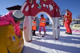 Lezioni di sci per bambini a partire da 3 anni per principianti con Ski School Tritscher Schladming.