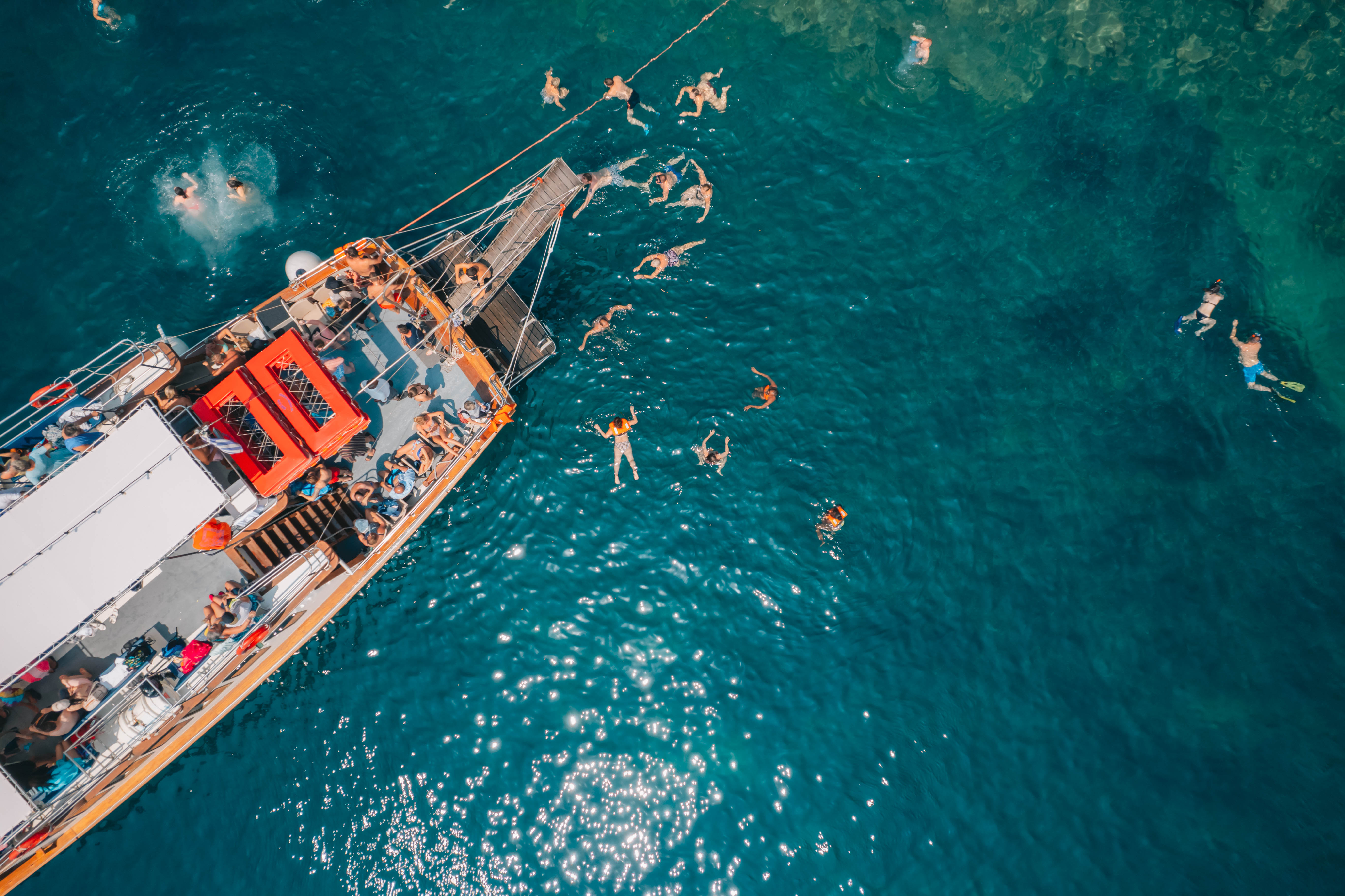 Balade en bateau vers le Blue Lagoon depuis Benitses avec Corfu Cruises.