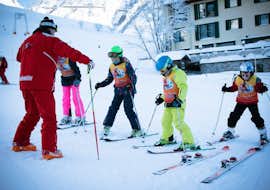 Kids Ski Lessons (5-12 y.) for Beginners with the ski school Ski School Stuben Children are participating at some Kids Ski Lessons (5-12 y.) for Beginners with Ski School Stuben.