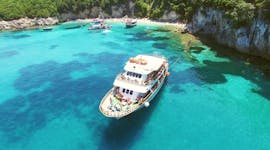 Gita in barca alla Laguna Blu da Lefkimmi con Corfu Cruises.