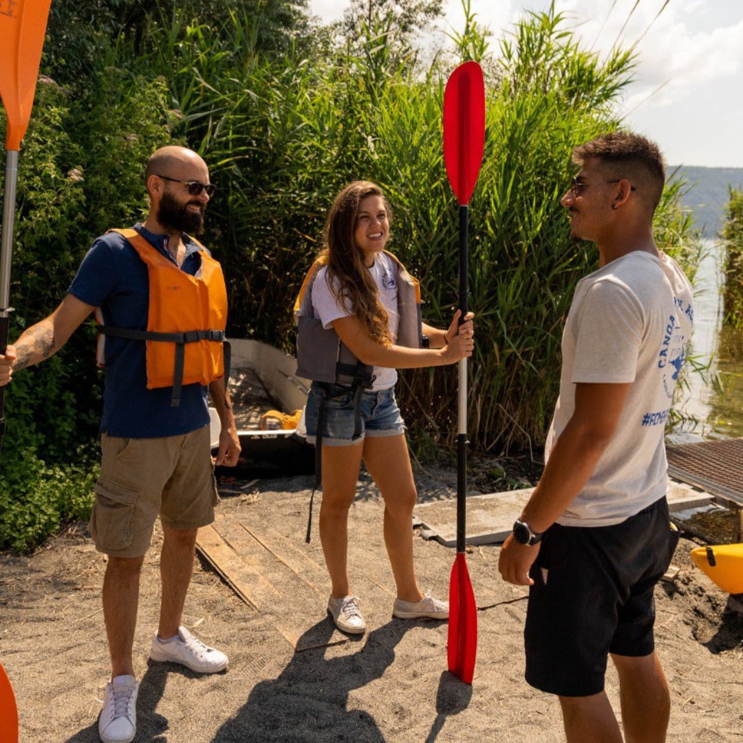 Canoë-kayak  facile à Rome - Lac d'Albano avec Canoa Kayak Academy - Castel Gandolfo.
