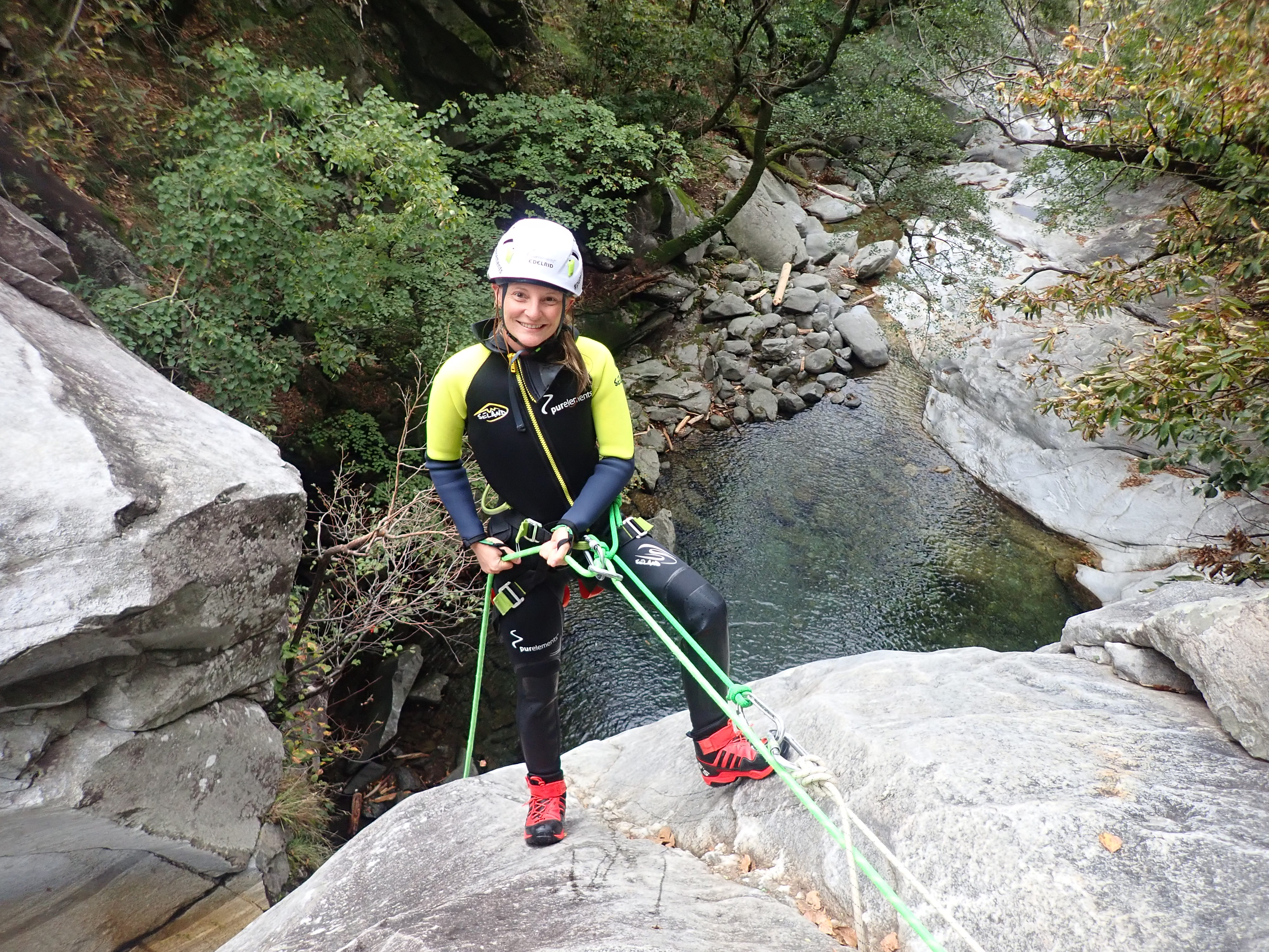 Boggera Canyoning im Tessin mit Purelements Ticino.