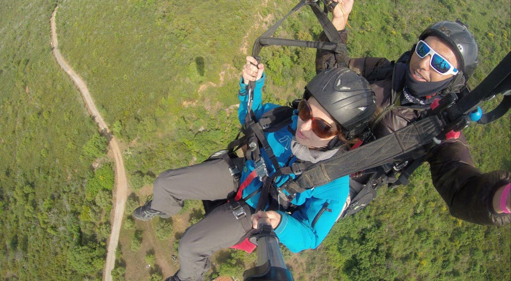Akrobatik Tandem Paragliding in Trapani.