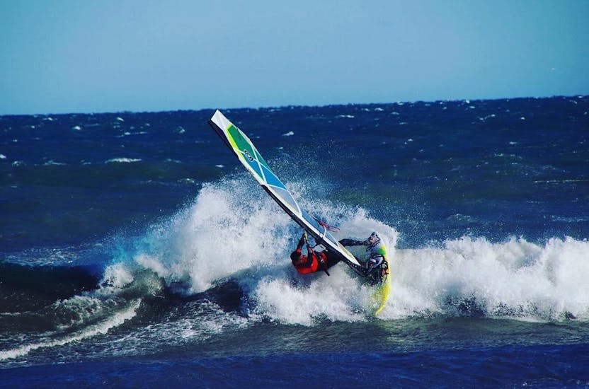 Lezioni di windsurf a Valencia da 4 anni.