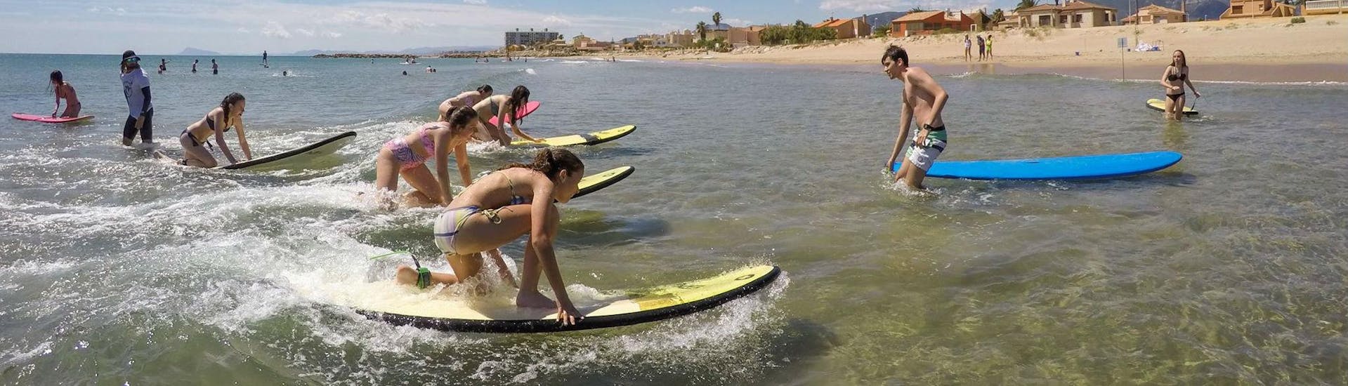 Cours de surf à Cullera (dès 4 ans) pour Tous niveaux.