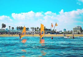 Privélessen windsurfen in Cullera vanaf 4 jaar met Anywhere Watersports Valencia.