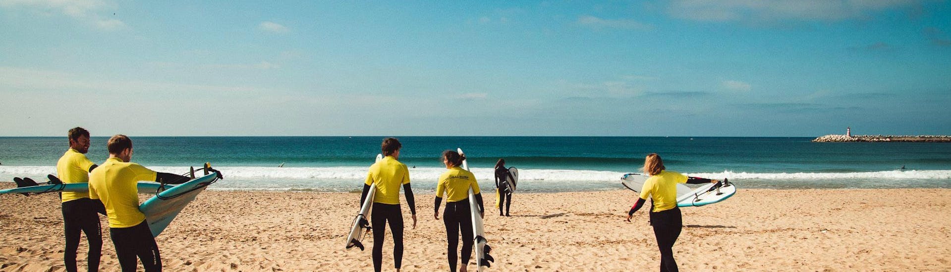 Lezioni di surf a Lourinhã da 8 anni per tutti i livelli.