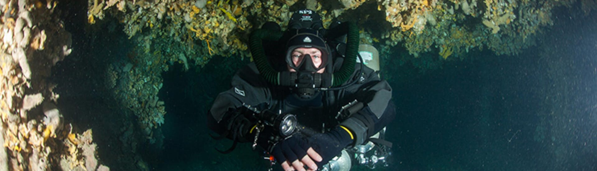 Scuba Diving Course - SSI Specialty Dives.
