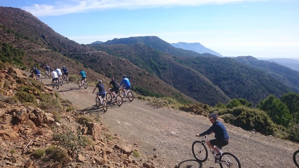 Mountainbike tour voor alle niveaus in Puerto Banús - Sierra de las Nieves.