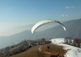 Tandem Paragliding von der Jöchelspitze - Actionflug mit onair Paragliding Center Tirol Fliegen über den Tiroler Alpen mit onair Paragliding Center Tirol während des Tandem Paragliding von der Jöchelspitze - Actionflug.