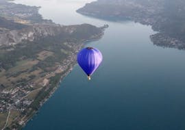 View of the balloon during a Balloon Ride over Lake Annecy with Aero Mountains Annecy.