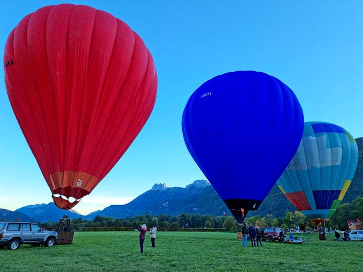 Before the take off during the Balloon Ride over Lake Annecy with Aero Mountains Annecy.