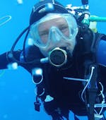 A diver is underwater for his Scuba Diving Course "PADI Scuba Diver" in Saint-Tropez  with European Diving School.