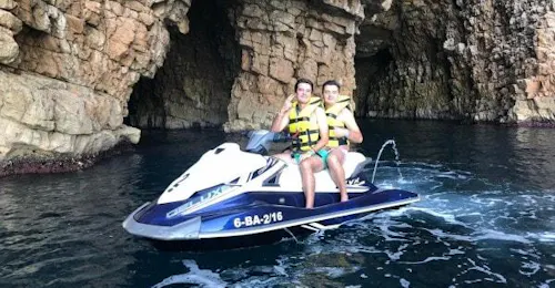 Excursion en jet ski de 60 minutes le long de I'Escala Excursion en jet ski de 60 minutes le long de I'Escala.