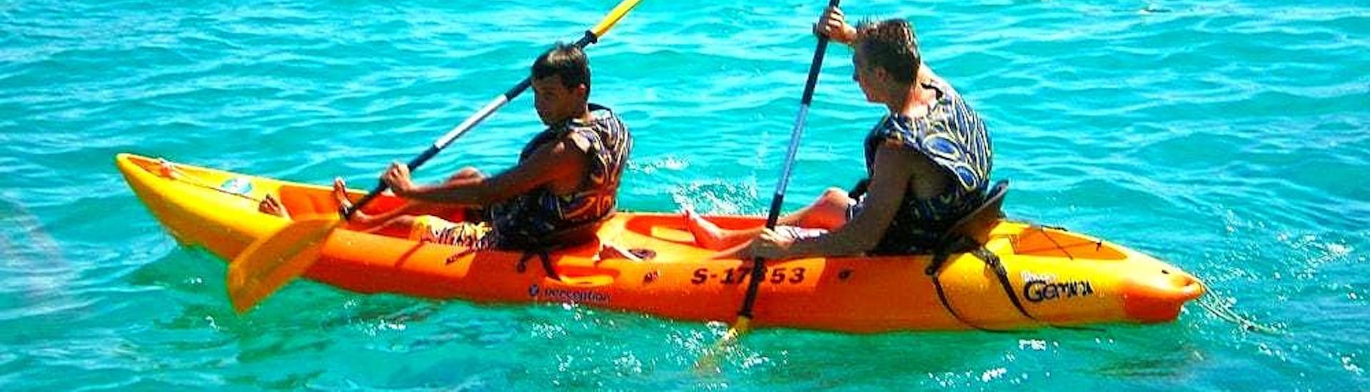 Kayak y piragua fácil en Qala - Blue Lagoon Malta.