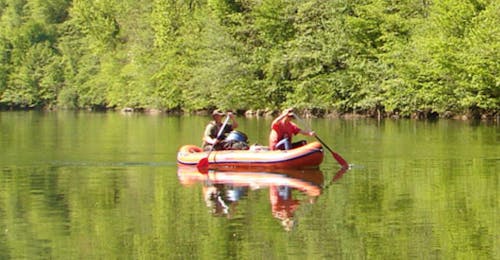 Rafting facile à Stari trg ob Kolpi - Kupa/Kolpa avec Grand Kolpa Rafting facile à Stari trg ob Kolpi - Kupa/Kolpa avec Grand Kolpa.
