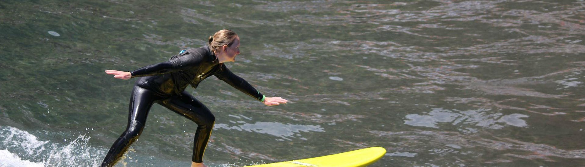 Cours privé de surf (dès 7 ans) pour Tous niveaux.