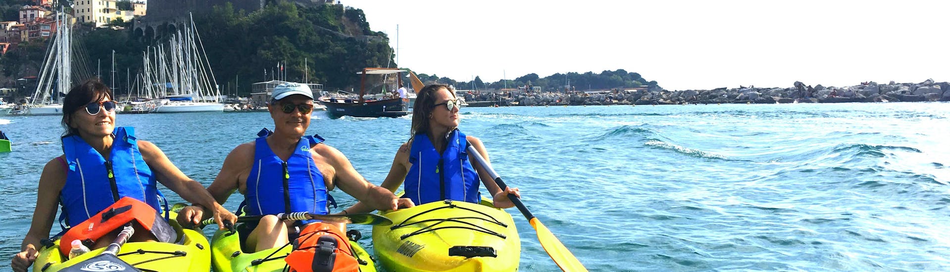 Leichte Kayak & Kanu-Tour in Lerici - San Terenzo Strand.
