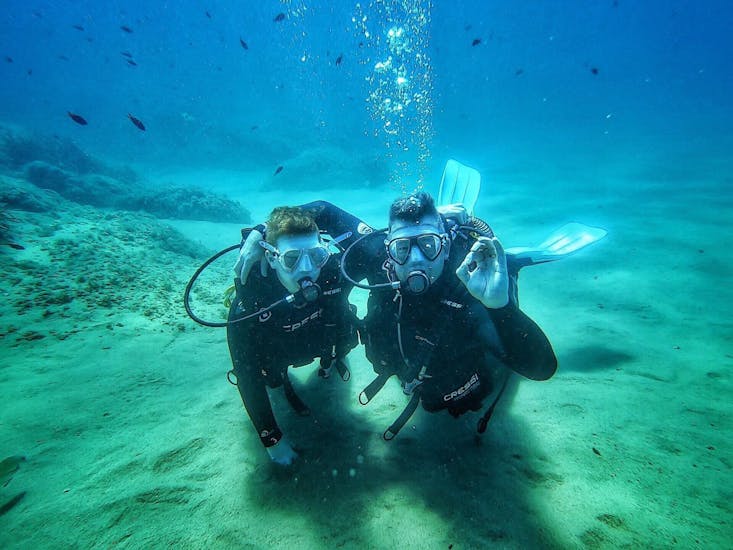 Discover Scuba Diving in Tossa de Mar for Beginners .