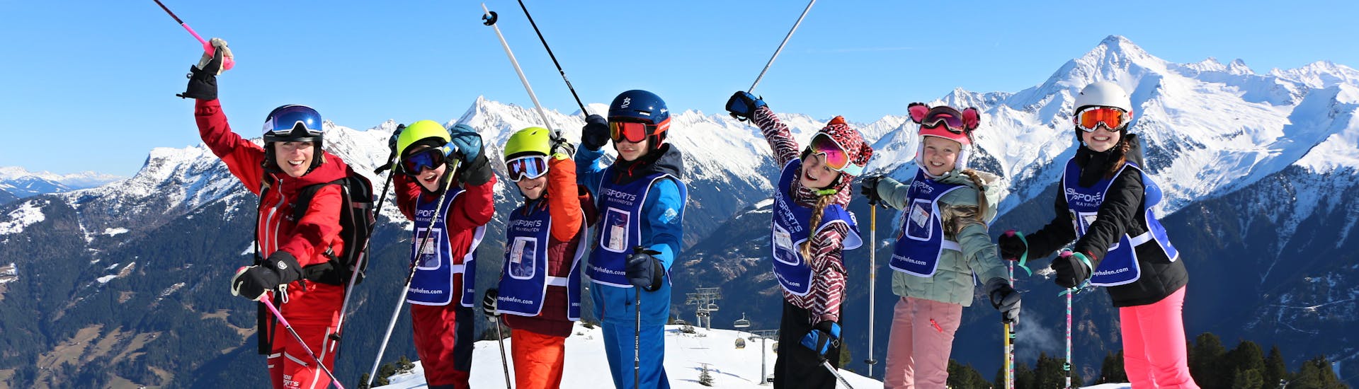 Kids Ski Lessons (5-14 y.) for Skiers with Experience from Ski School Snowsports Mayrhofen.