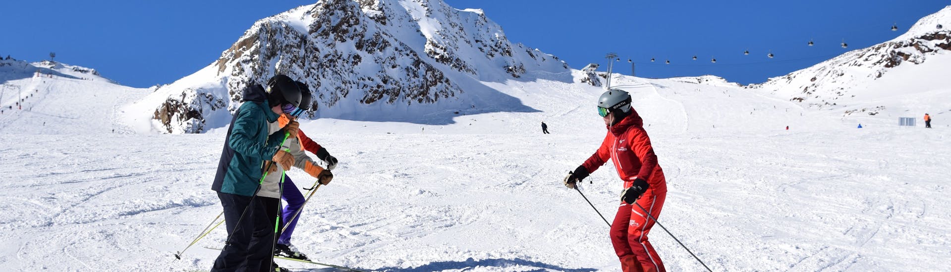 Clases de esquí para adultos a partir de 15 años para debutantes.