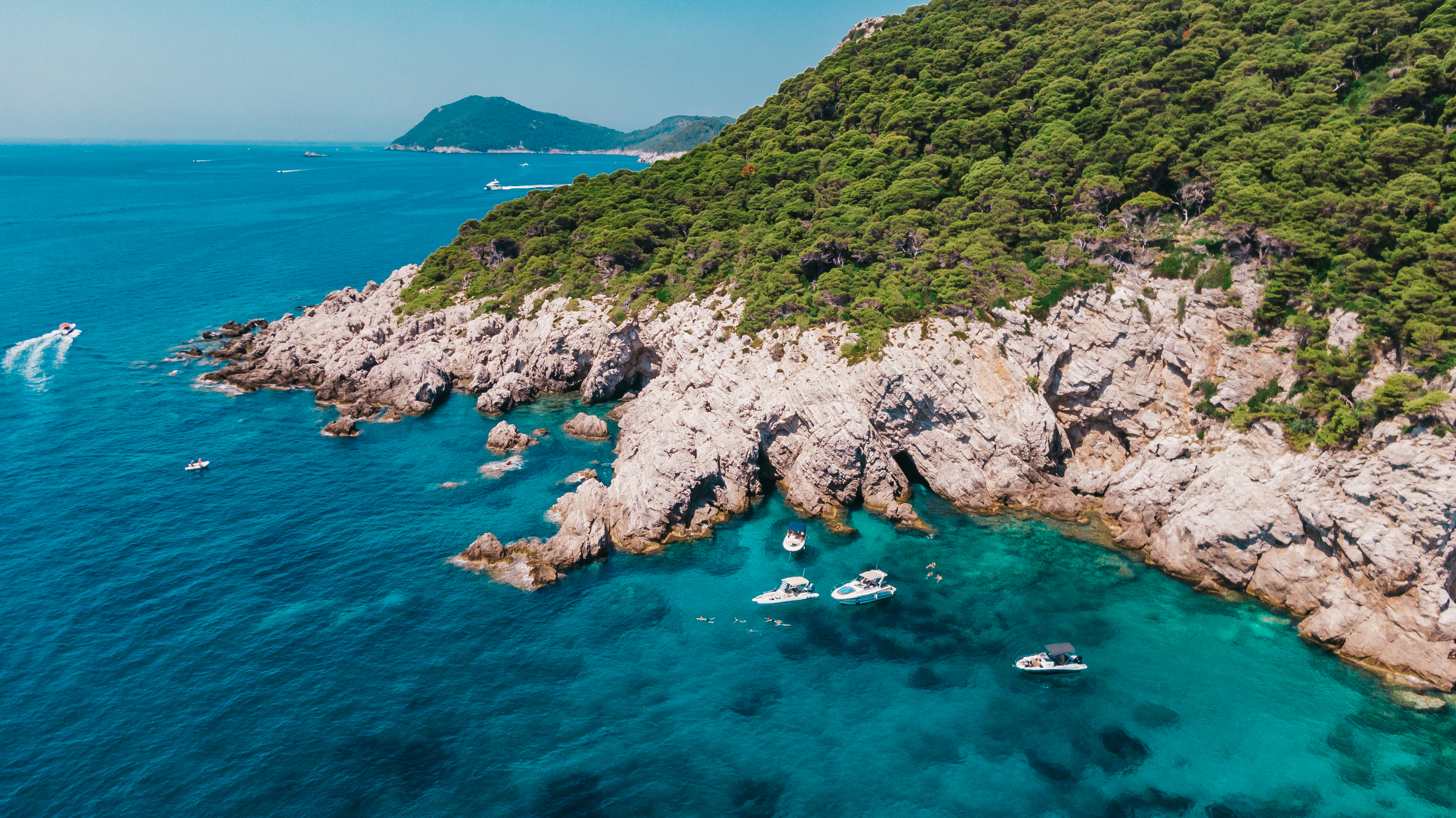 Beautiful view of the coast of Dubrovnik during a full day private boat trip to Elaphiti Islands with Rewind Dubrovnik by boat.