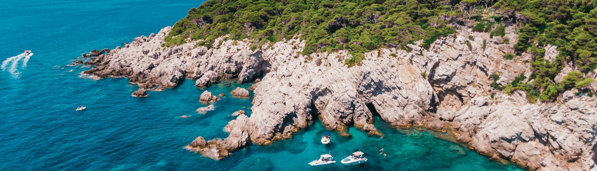 Beautiful view of the coast of Dubrovnik during a full day private boat trip to Elaphiti Islands with Rewind Dubrovnik by boat.