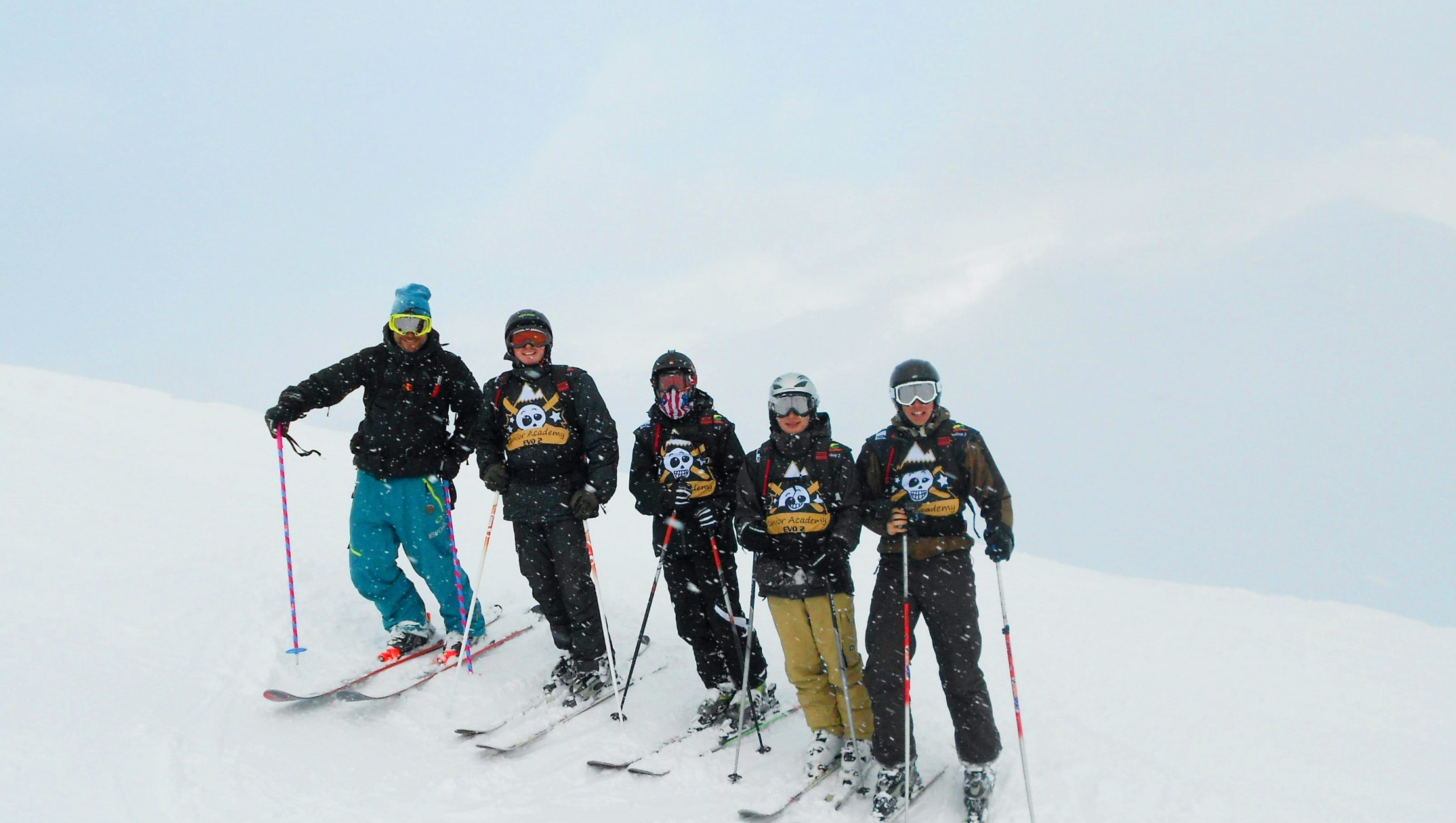 Teens are up the mountain during their Off-Piste Skiing Lessons for Teens (11-15 y.) with Evolution 2 Peisey Vallandry.