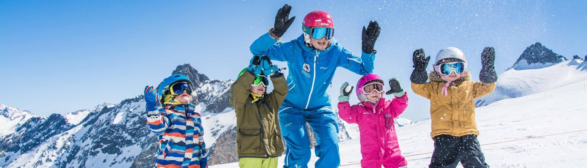 Kids Ski Fun - Lunch &amp; Ski Guiding Afternoon with Ski School ESKIMOS Saas-Fee - Hero image