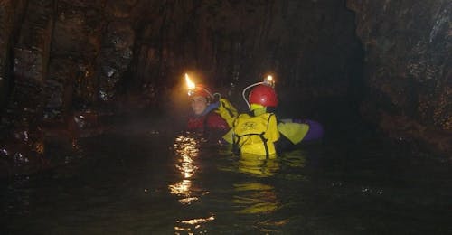Höhlencanyoning - Cueva de Nacimiento mit Rana Sella Arriondas Höhlencanyoning - Cueva de Nacimiento mit Rana Sella Arriondas.