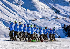 Lezioni di sci per adulti per tutti i livelli con Scuola Sci e Snowboard Alpe di Pampeago