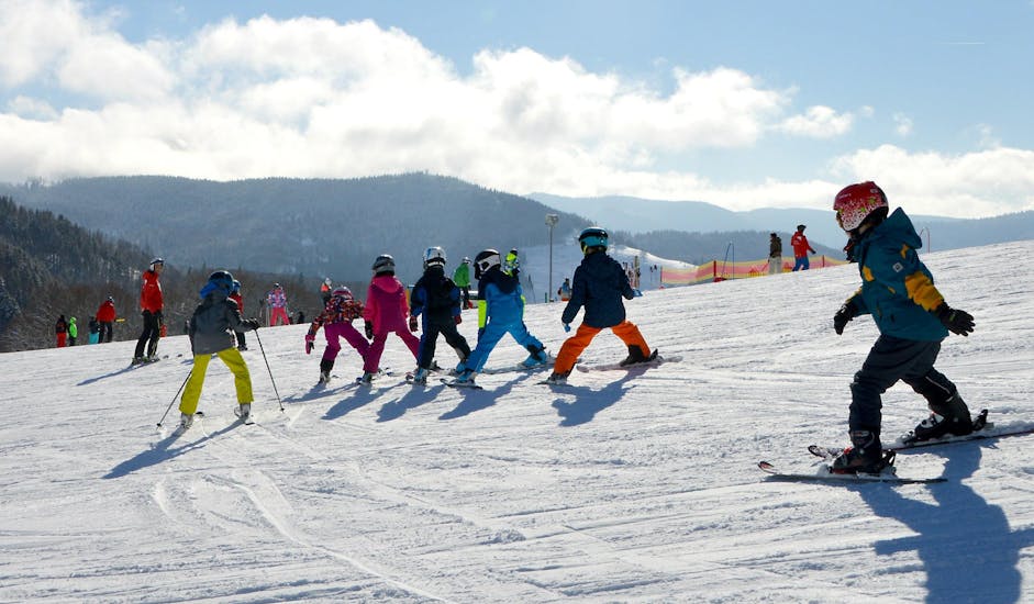 Kids Ski Lessons (6-12 y.) for All Levels from Eco Ski School Andermatt.