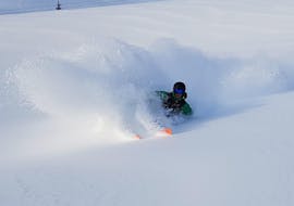 Clases particulares de Freeride para todos los niveles con Eco Ski School Andermatt.