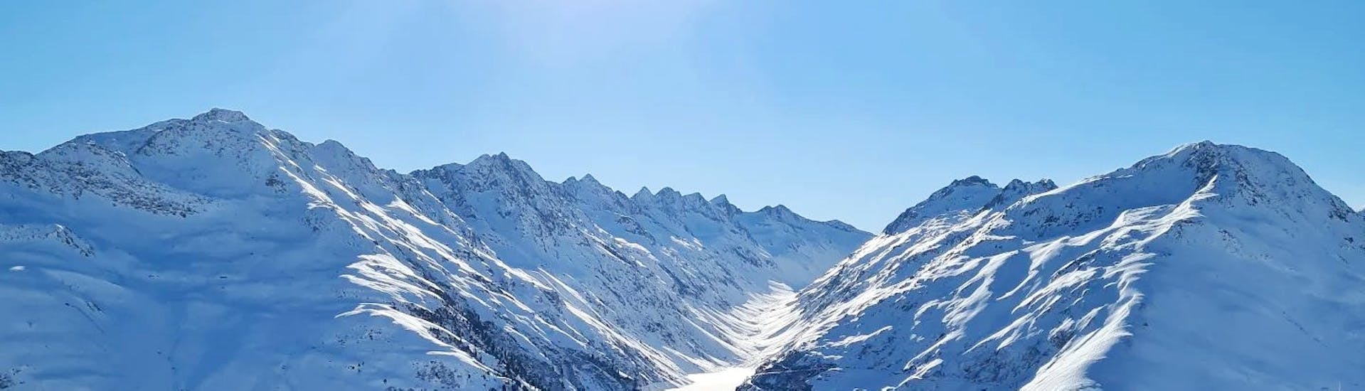 Imagen de las vistas durante las clases particulares de esquí de fondo para todos los niveles con Eco Ski School Andermatt.